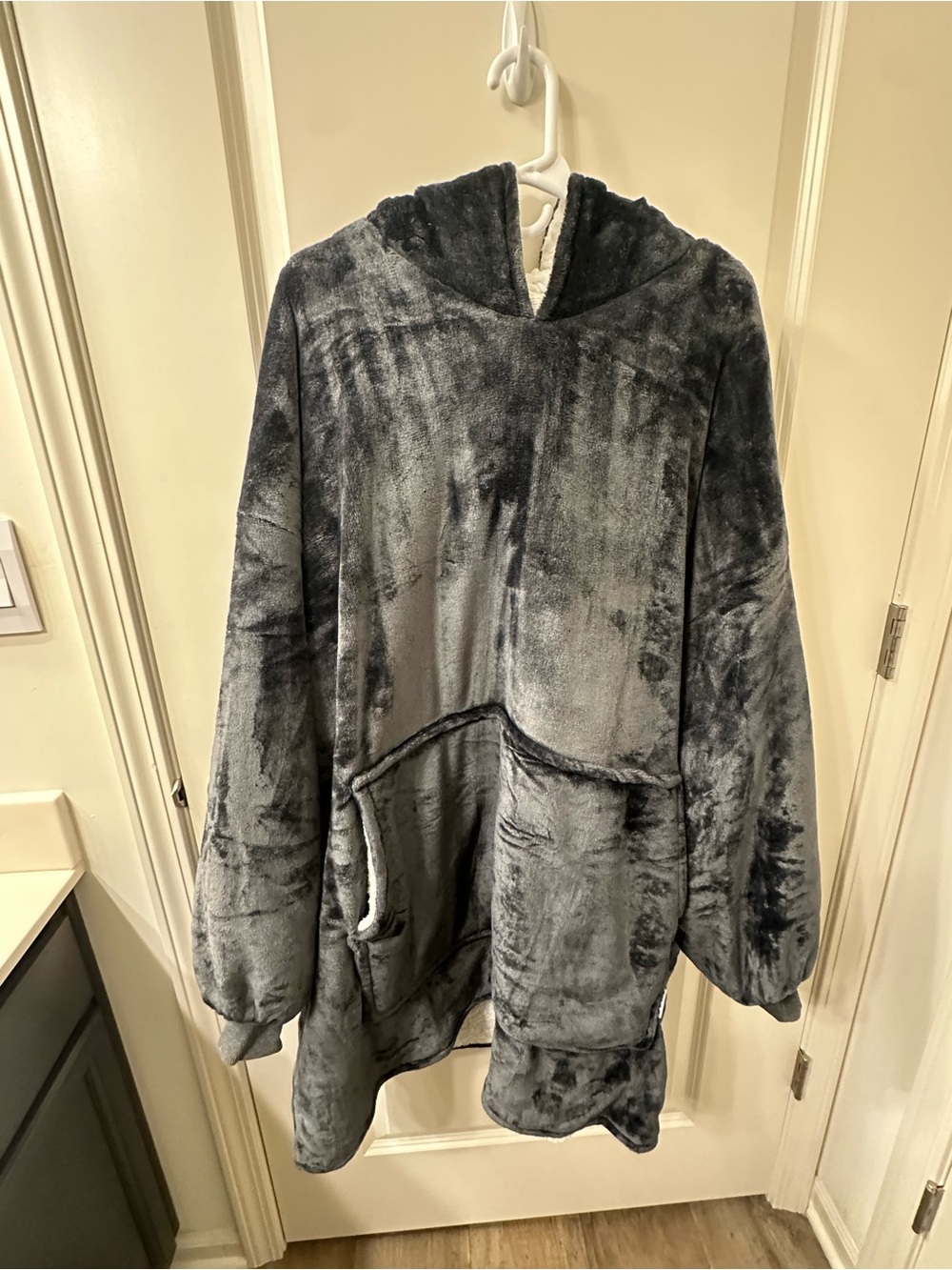 Ultra-Soft Hooded Oversized Robe Pullover - Gray